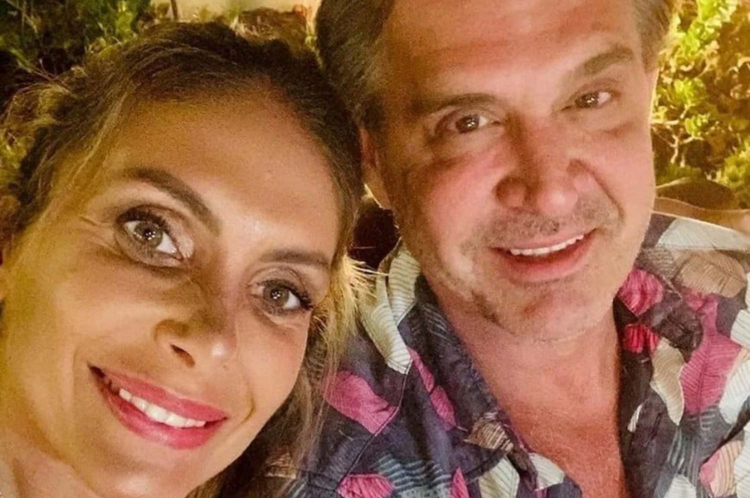 Aníbal Lotocki junto a su esposa María José Favorón