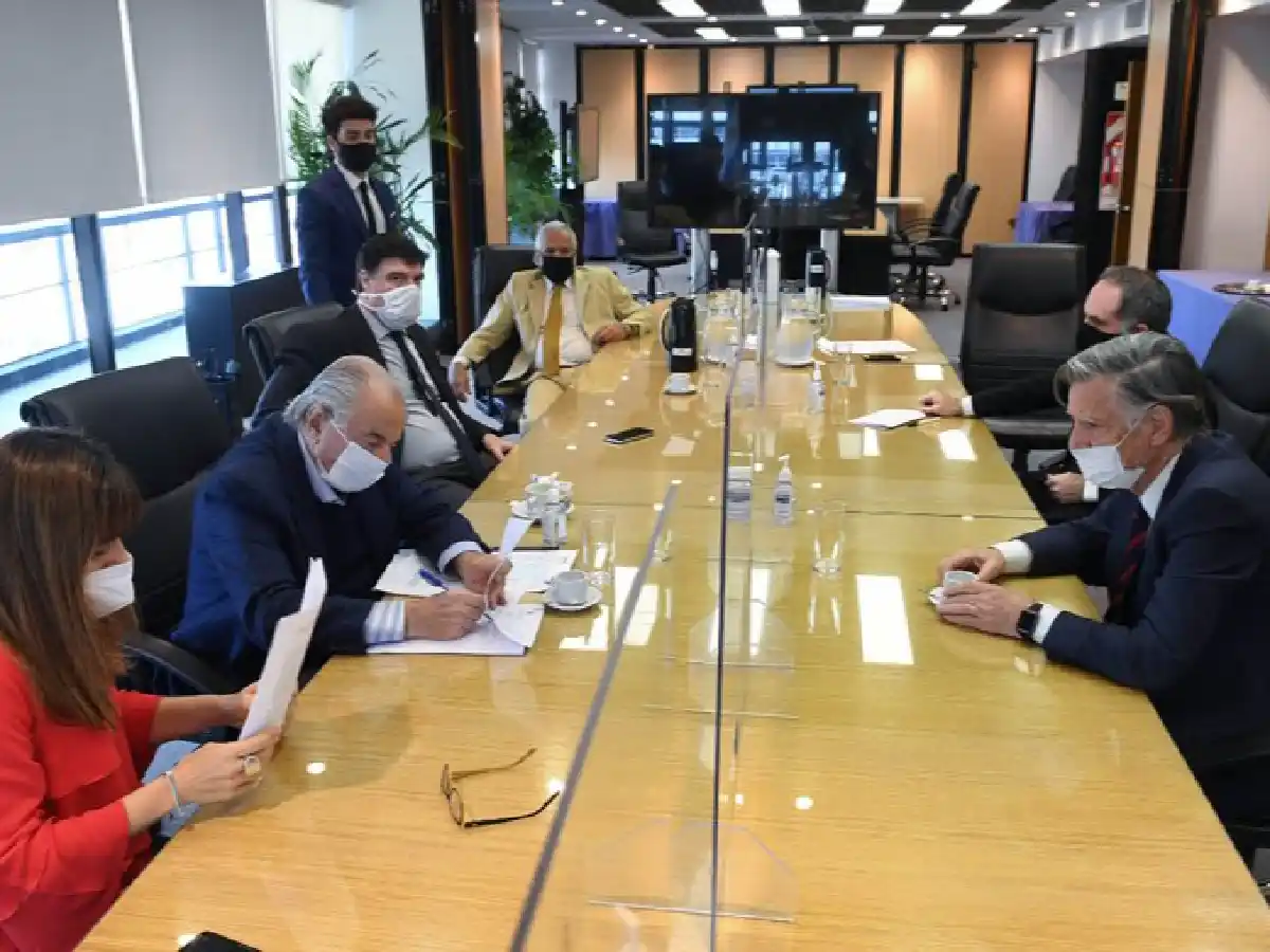 No hubo acuerdo en la primera audiencia tras la reapertura de paritarias de Empleados de Comercio