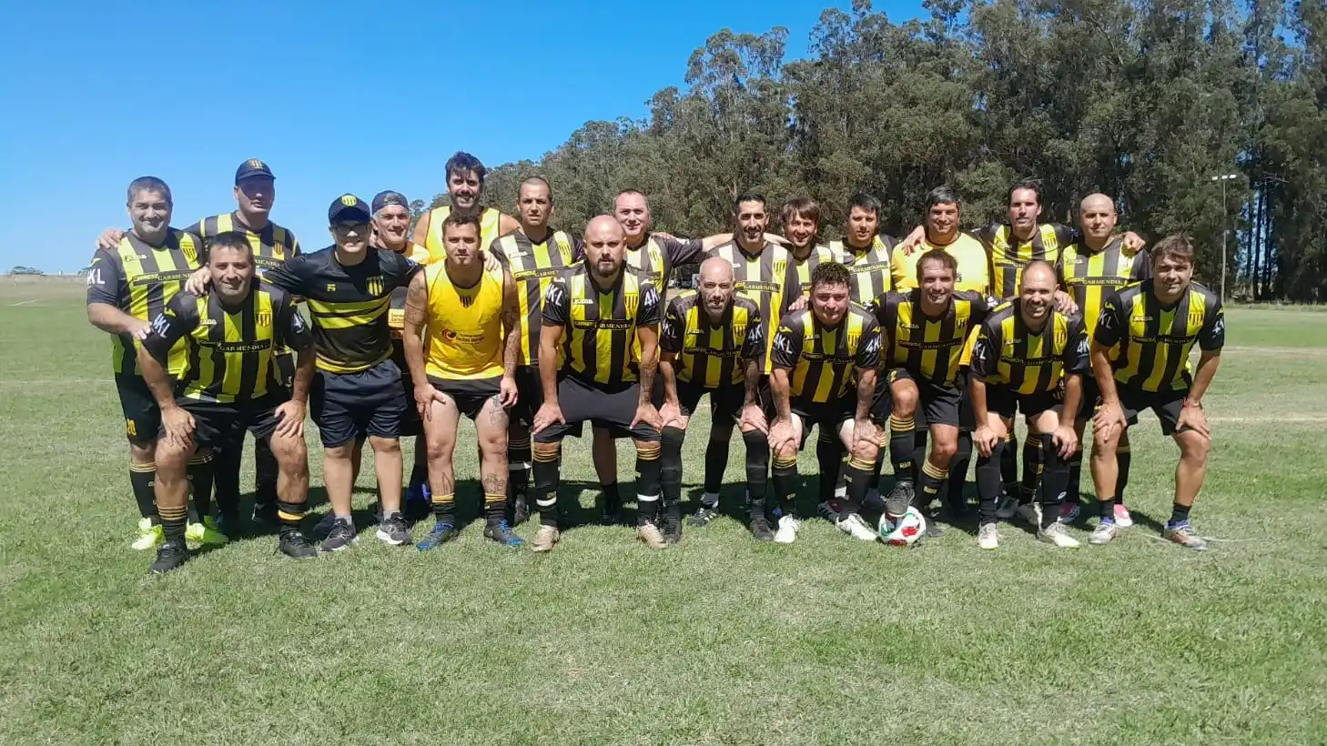 Jorge Newbery se impuso por goleada ante Independiente San Cayetano
