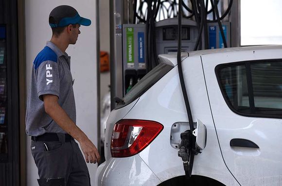 Aumento del combustible en Rosario: «Qué los precios suban en cualquier hora del día demuestra que vendrá un cambio muy profundo»