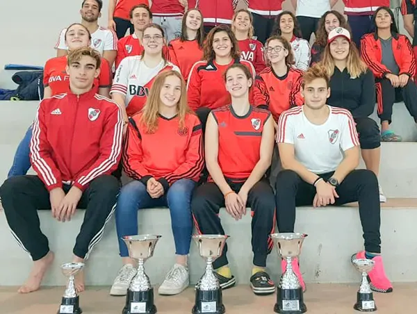 Gian Pfoh volvió a brillar en un Nacional de natación