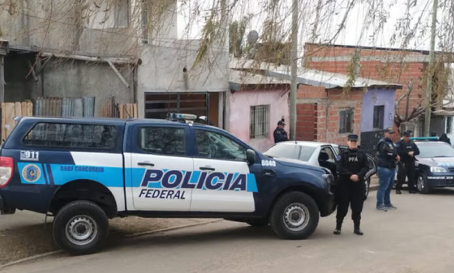 Allanamiento de la Policía Federal: Hay dos detenidos y una gran cantidad de cocaína secuestrada