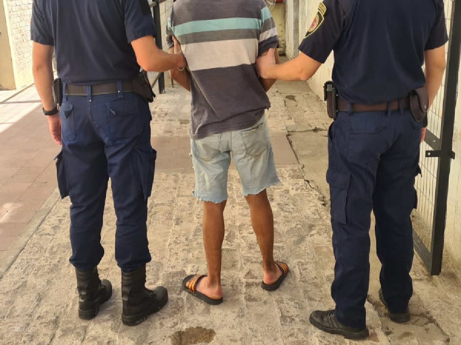 Robo en Av. Libertador Norte: desde botines hasta perfumes se intentaron llevar