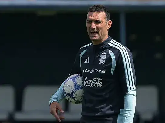 El contrato de Scaloni se vence en diciembre.