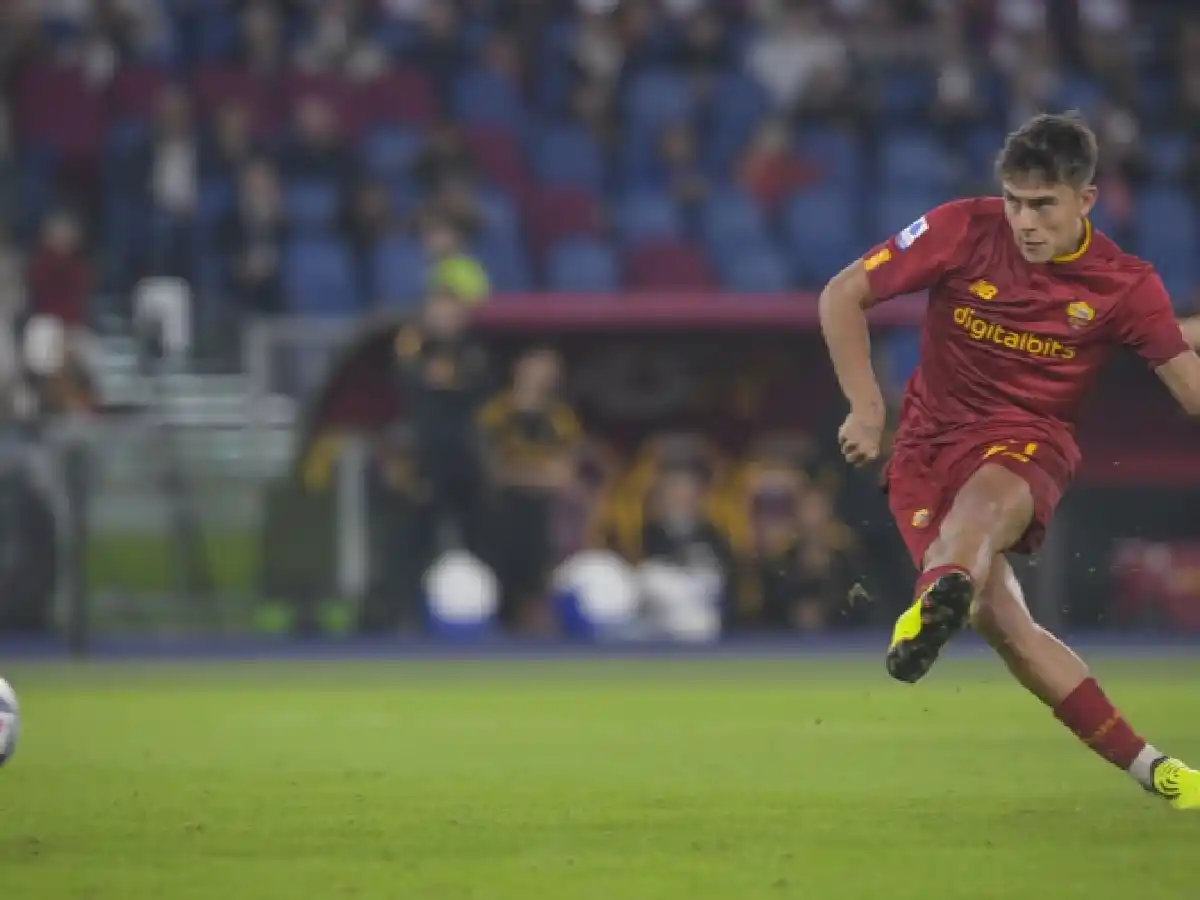 Hay alivio por la lesión de Di María pero preocupación por Dybala