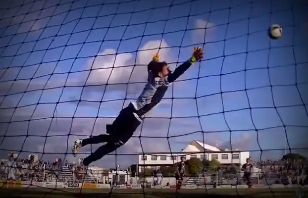 Video: Así se vio el tremendo gol de Diego Barrado de atrás del arco 
