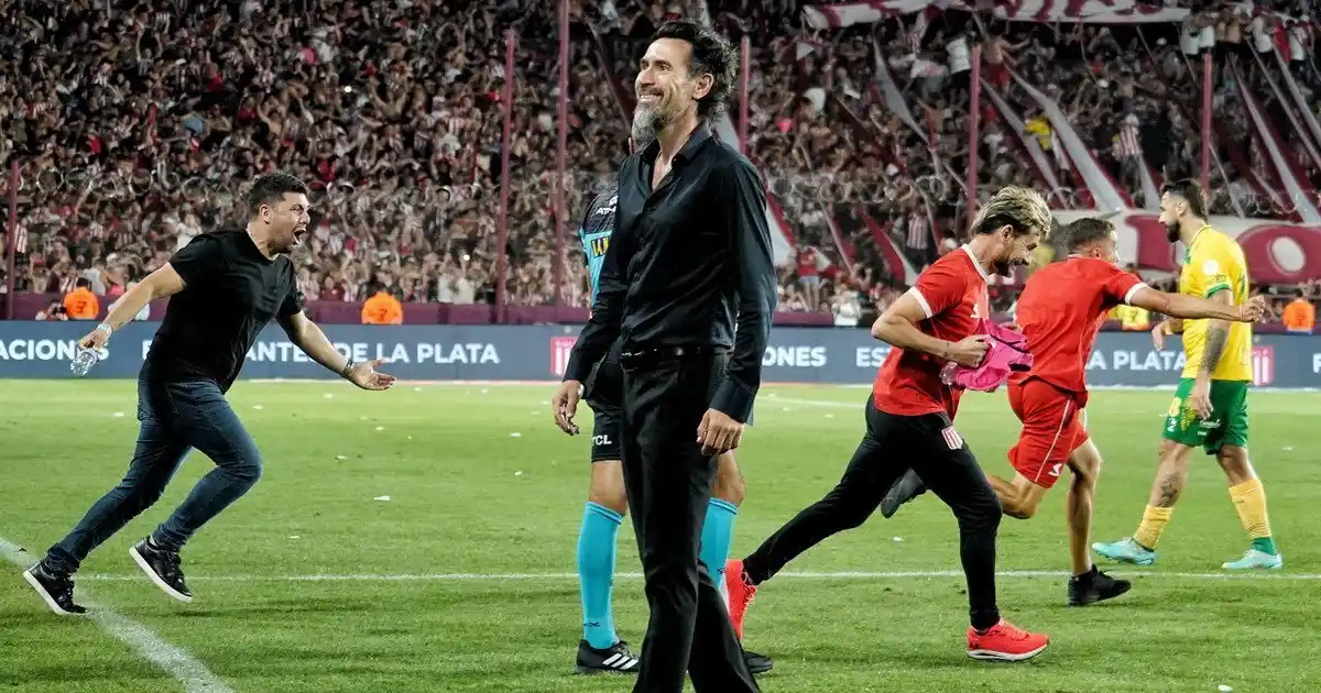 El 6 de marzo de 2023, fue oficializado como entrenador de Estudiantes de La Plata,