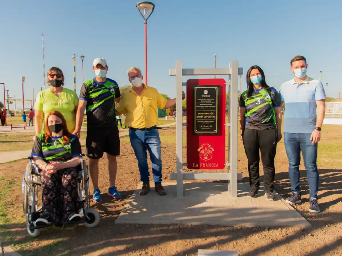 La Francia inauguró su Andén Deportivo