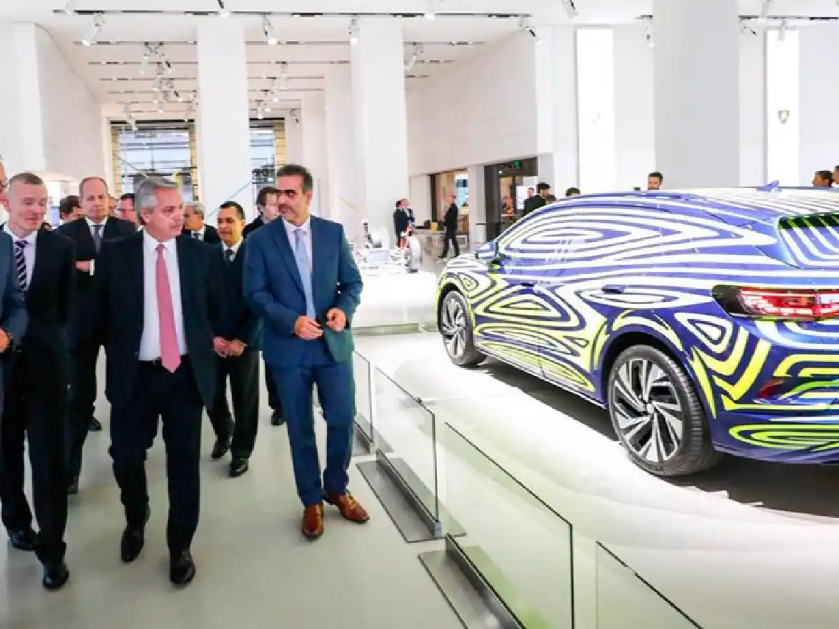 Fernández dijo que la inversión de Volkswagen "es una apuesta al futuro del país" 