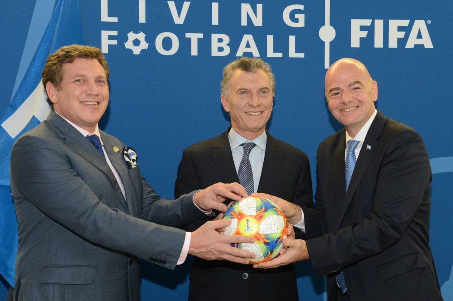Macri designado como presidente de la Fundación FIFA: repudio en el fútbol argentino