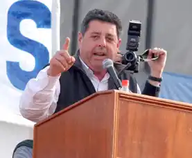 De Ángeli forma parte de un frente político provincial con proyección nacional