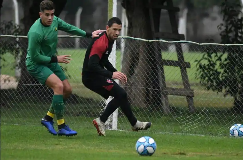 En su primer amistoso en Buenos Aires, Newell’s igualó ante Defensa