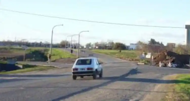 Permanece internado un joven baleado