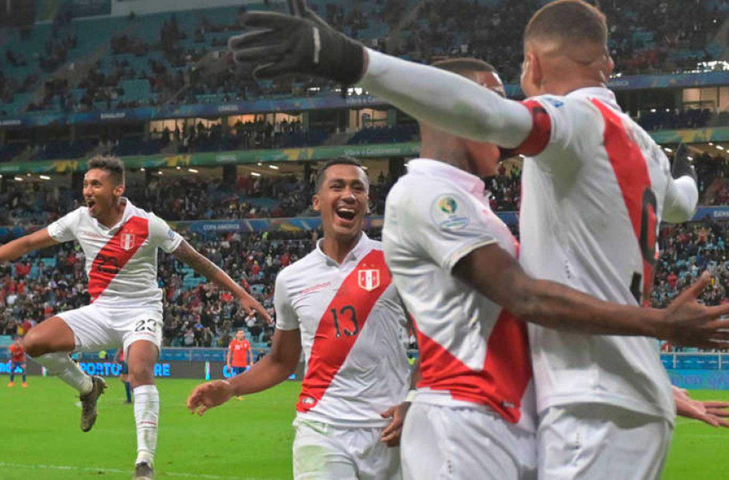 Perú eliminó a Chile y jugará la final con Brasil