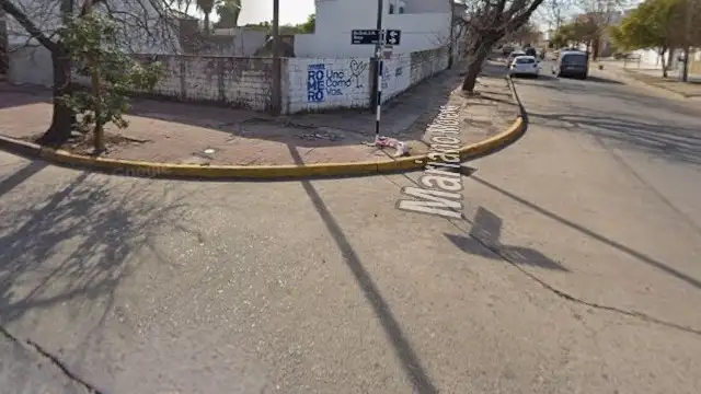 El hecho ocurrió en  la intersección de Bv. Roca y Mariano Moreno.