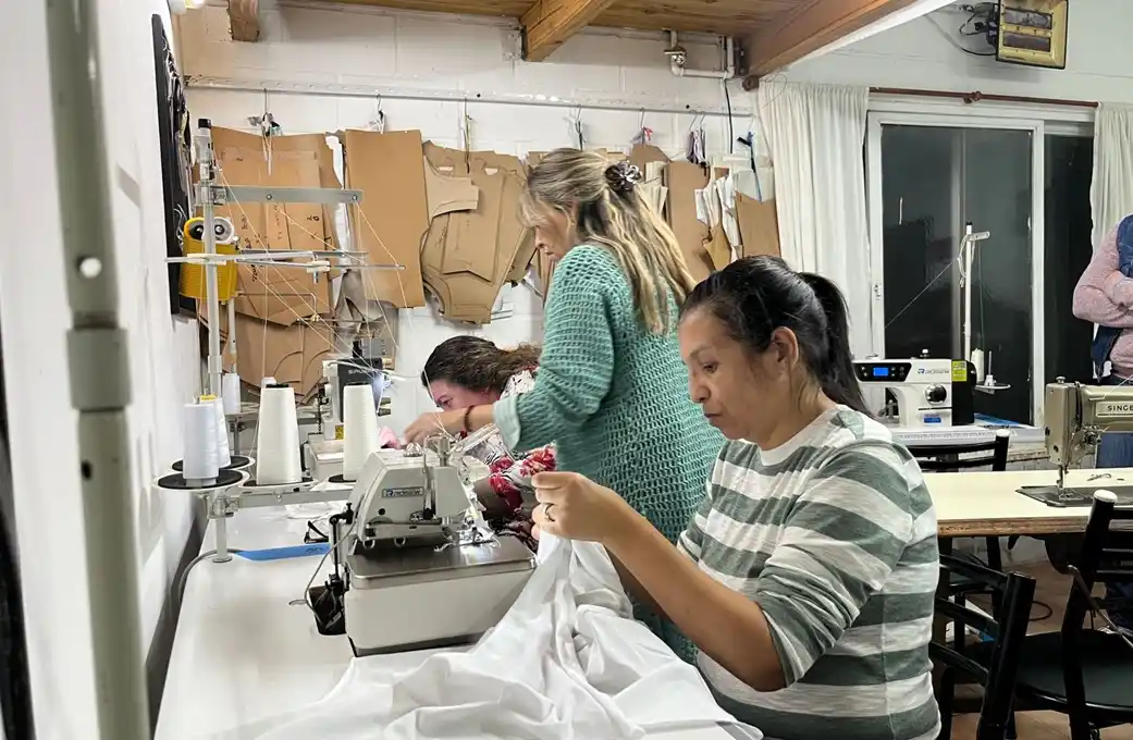 El curso se llevó a cabo en el local Slow Couture.