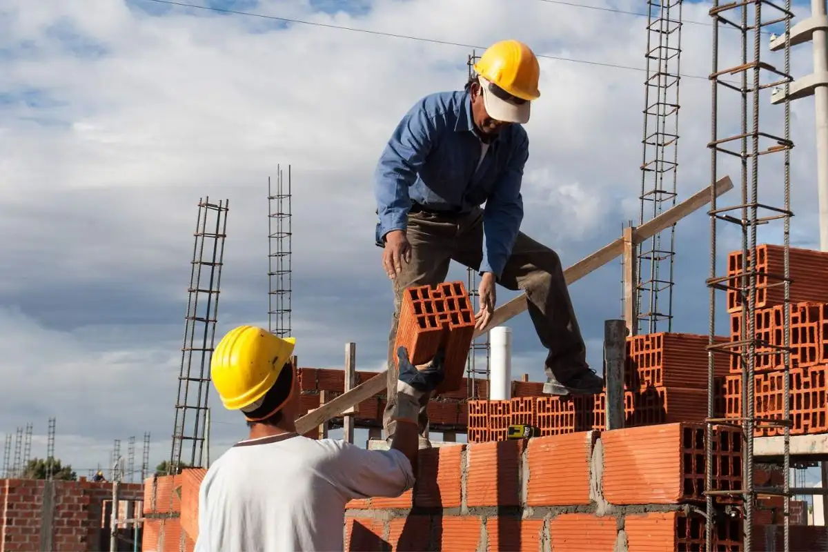 La venta de insumos para construir registró una leve suba durante abril