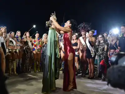 Gualeguaychú vivió una emotiva novena noche del Carnaval del País