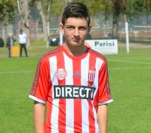Estudiantes incorporó otro jugador a sus inferiores