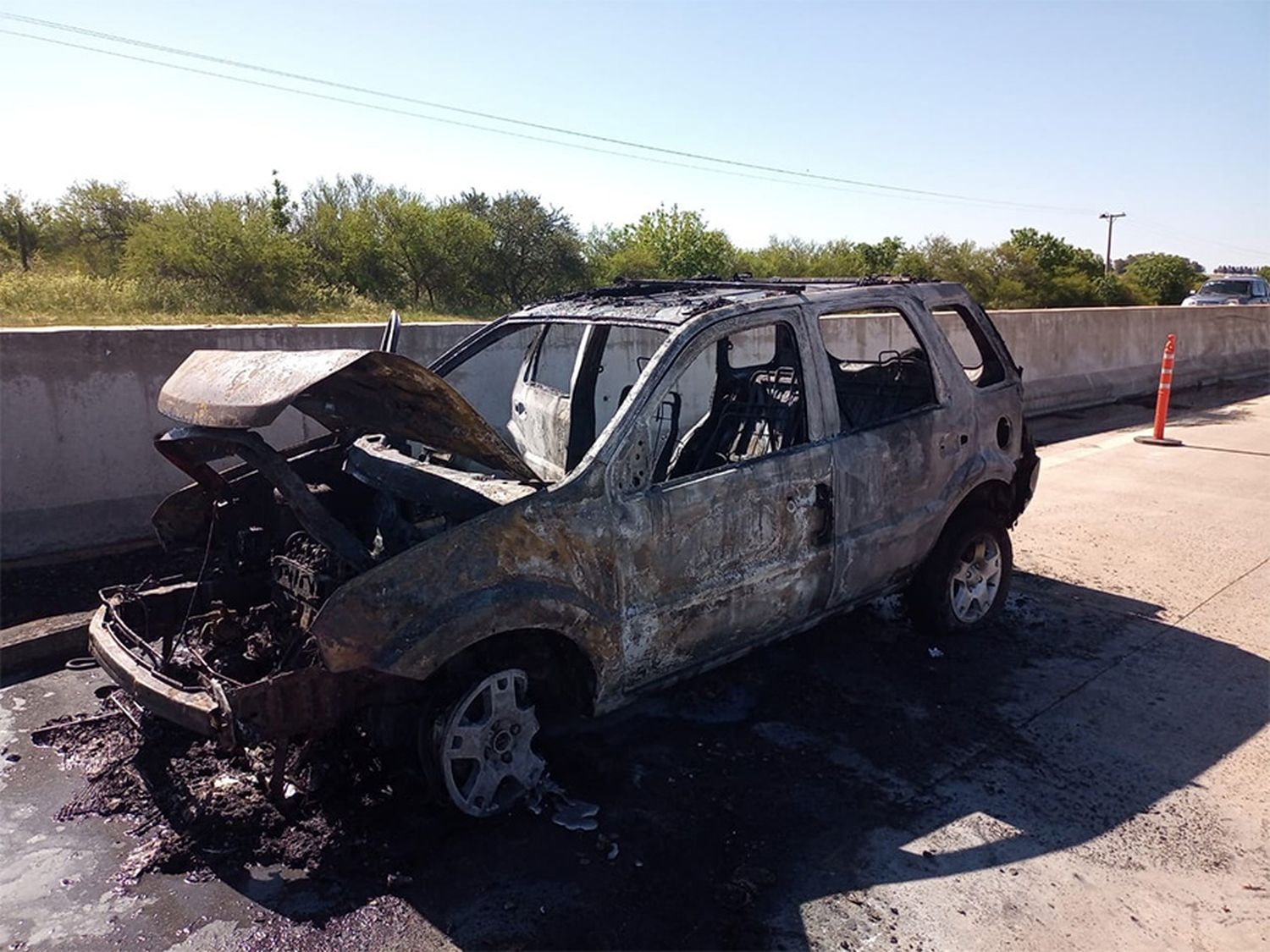 Incendio de vehículo sin lesionados