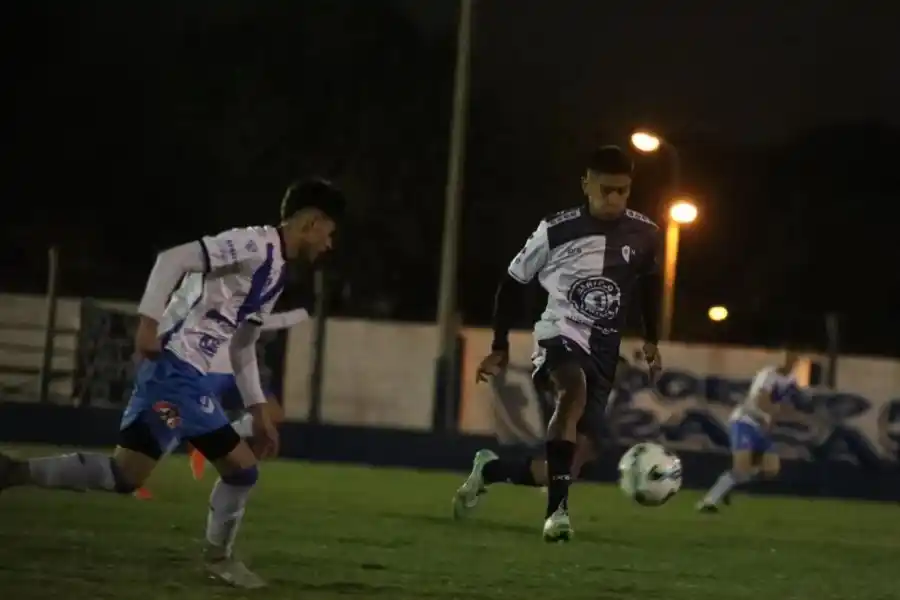 Peñarol goleó a Sportivo en Barranquitas