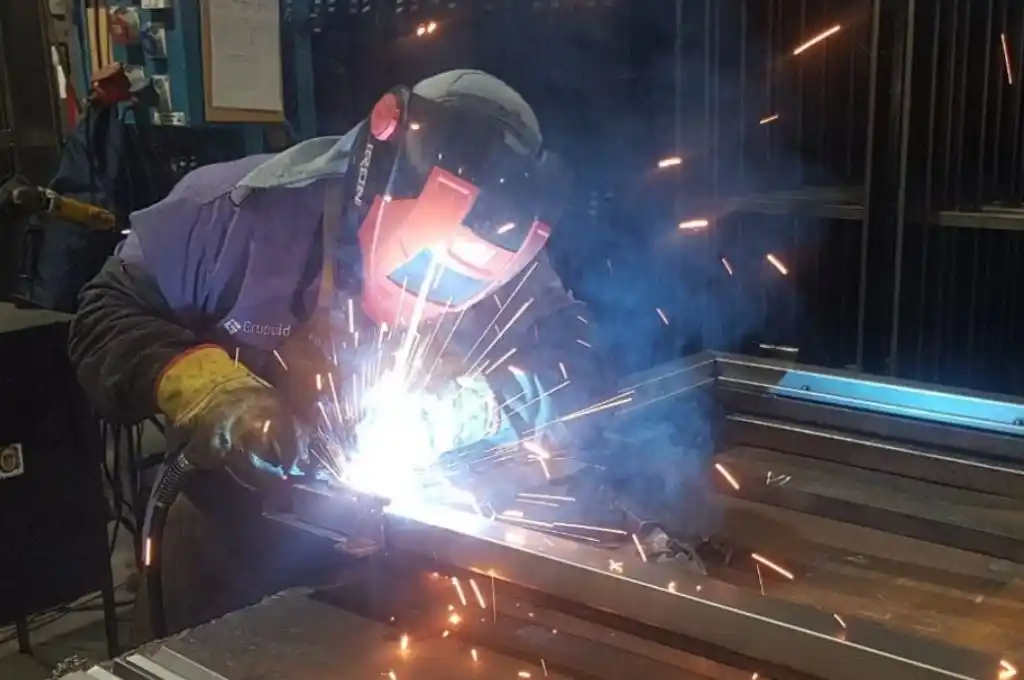 Siguen las negociaciones entre el sindicato y las cámaras empresariales.