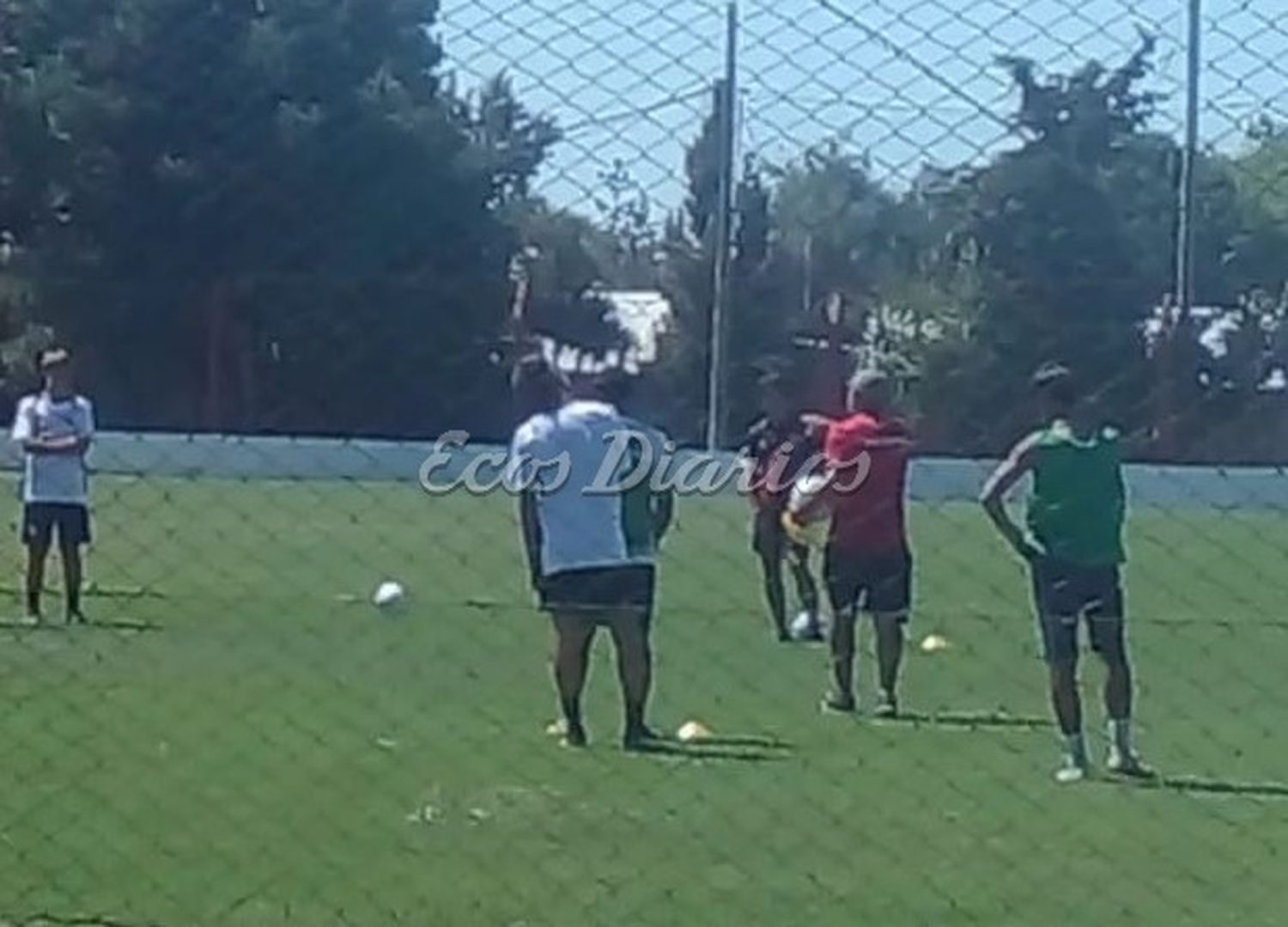 Entrenamiento del Sub-15 en cancha de Mataderos