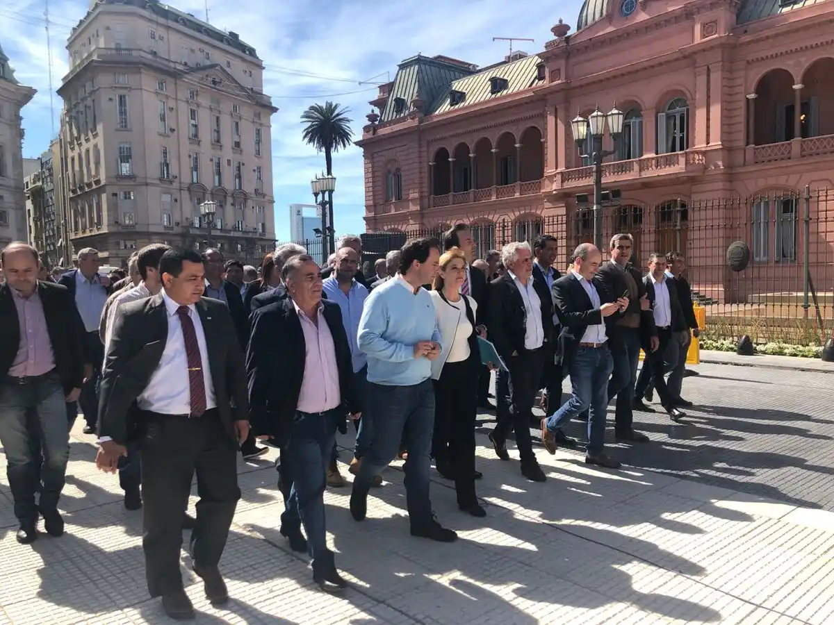 Fondo Sojero: Intendentes insisten en que se lo devuelvan y estuvieron en la Casa Rosada y Tribunales