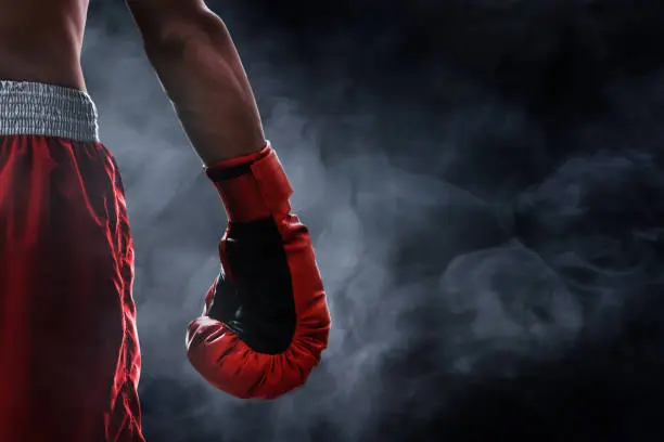 Un cantante nacional y una youtuber rosarina se subirán al ring para participar de un evento de boxeo en España