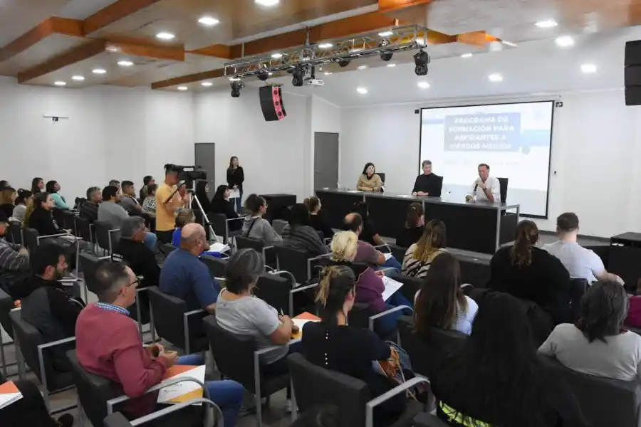 Inició la novena edición del programa de Formación para Aspirantes a Mandos Medios