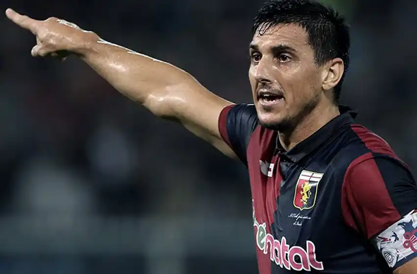 Nicolás Burdisso anunció su retiro del fútbol profesional