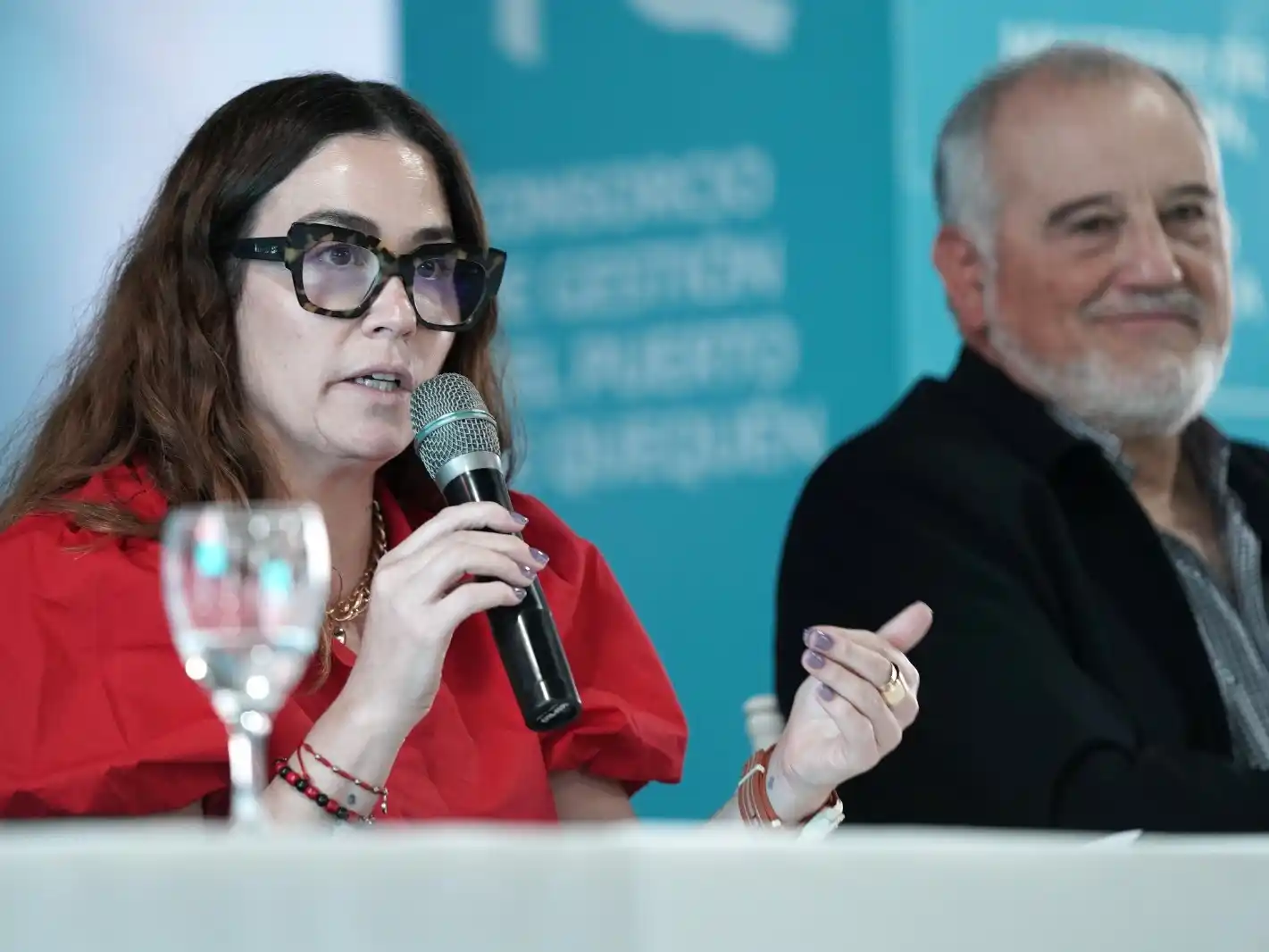 Rol. Jimena López sostuvo la importancia de los puertos en la comunidad y el compromiso que deben tener.