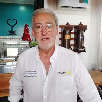 El gobernador rotario Leonel Delgado Rossi visitó Gualeguay y destacó el trabajo del club local