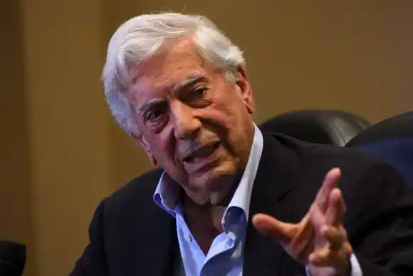 VARGAS LLOSA HABLA DE VENEZUELA, quiere que Perú no caiga en manos de la izquierda