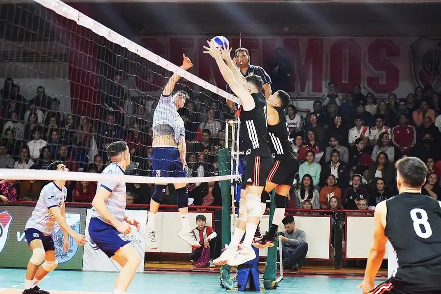 Ciudad se lo dio vuelta a River
y quedó a un triunfo del título