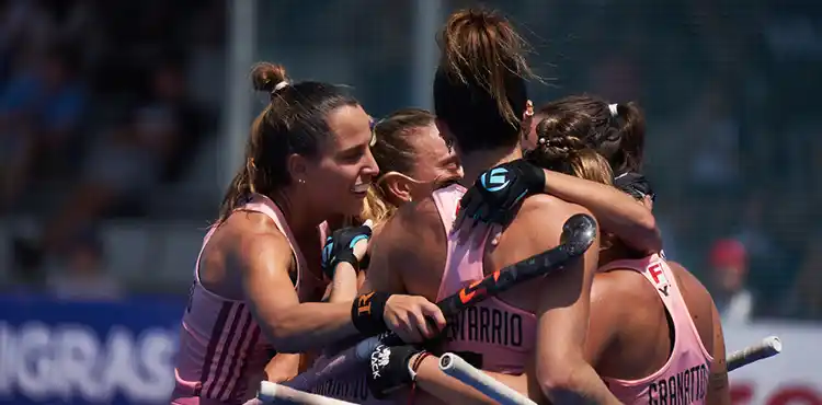 Las Leonas, ante Alemania