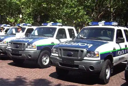 Policía: Scioli otorgó un aumento salarial del 21,6 por ciento en tres cuotas