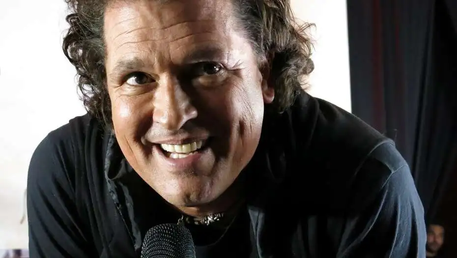 Carlos Vives disparó contra Trump y defendió a México