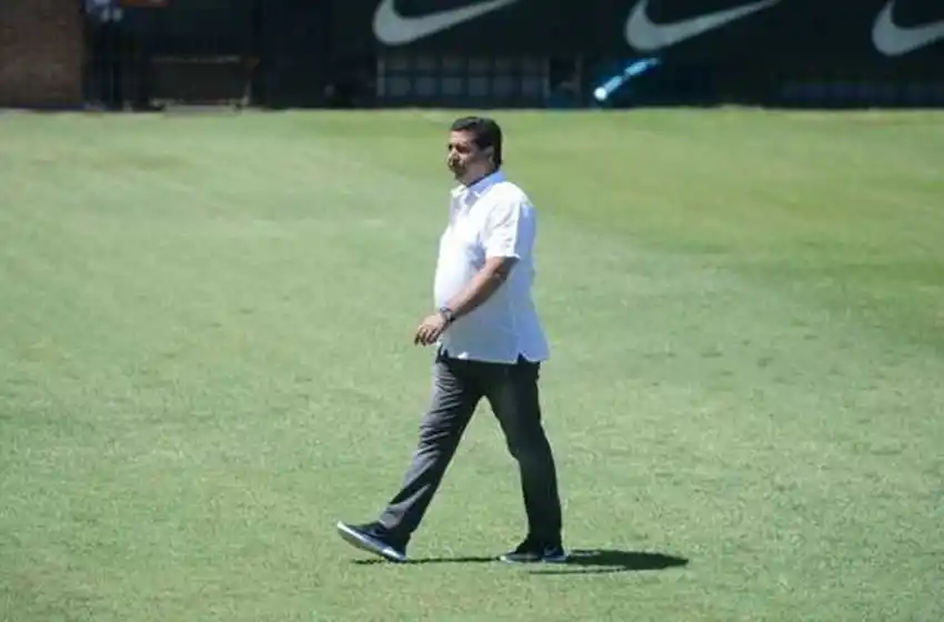 Angelici a los jugadores: «Jugaron como un partido de verano»