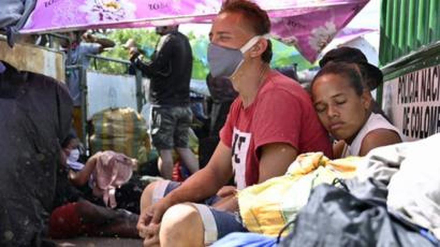 Miembros del ELN y colectivos armados aterrorizan a venezolanos que retornan
