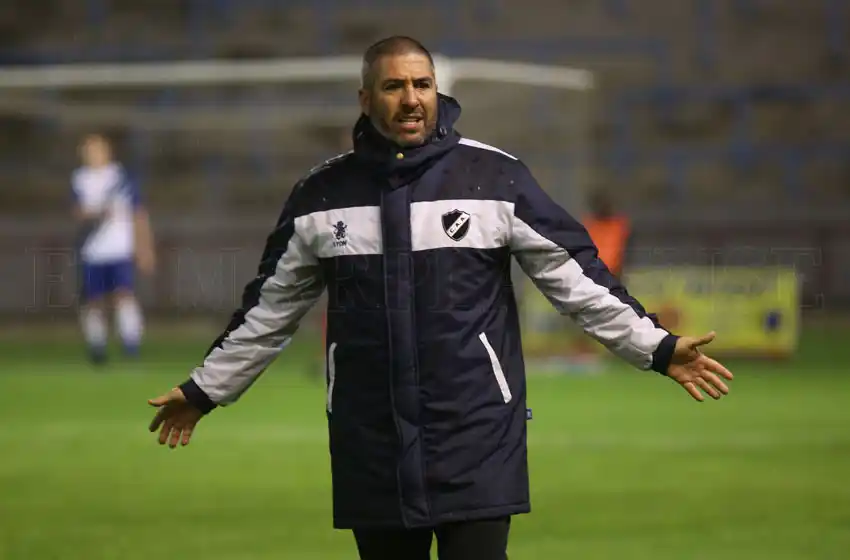 Alvarado reaccionó a tiempo y rescató un punto en Neuquén