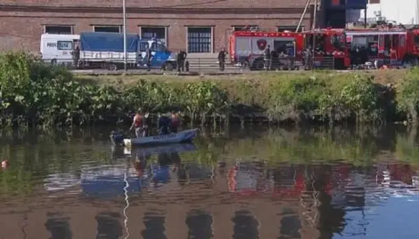 Cayó auto al riachuelo: Murió nene de 8 años y su padre está sospechado de conducir ebrio