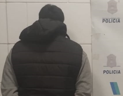 Aprehendido por golpear a su pareja