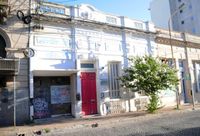Vecinos de Chacabuco al 400 están cansados de los ruidos de un bar cercano y exigen soluciones