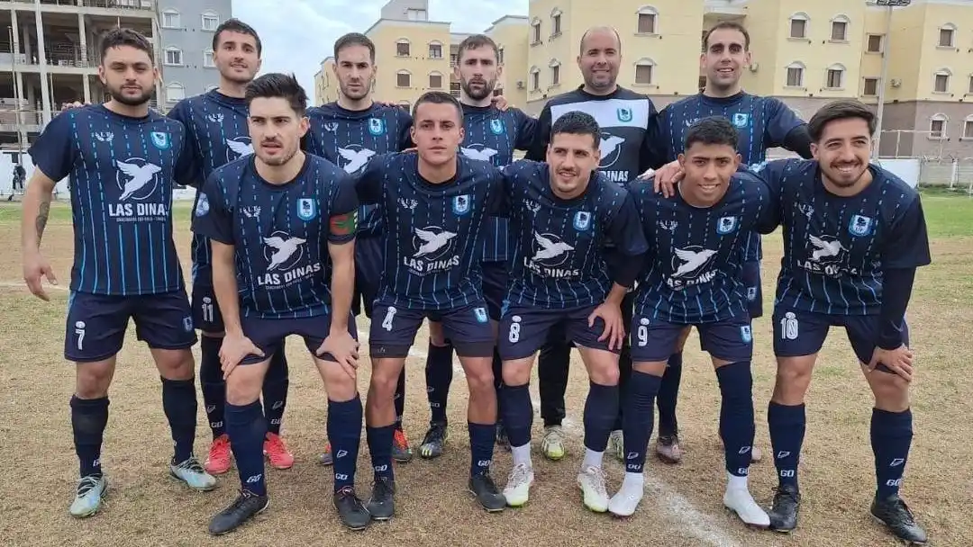 FOTO LIGA TANDILENSE DE FÚTBOL La formación inicial tandilense.