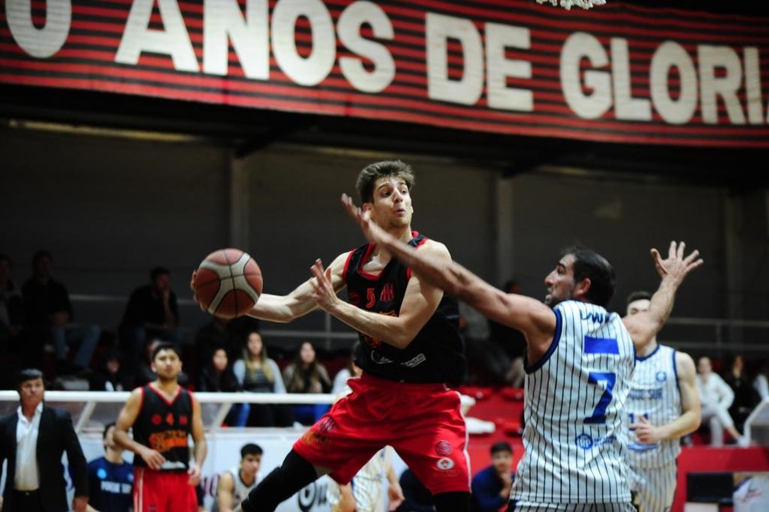 Central recibe a BH y Racing visita a Bancario abriendo la segunda rueda