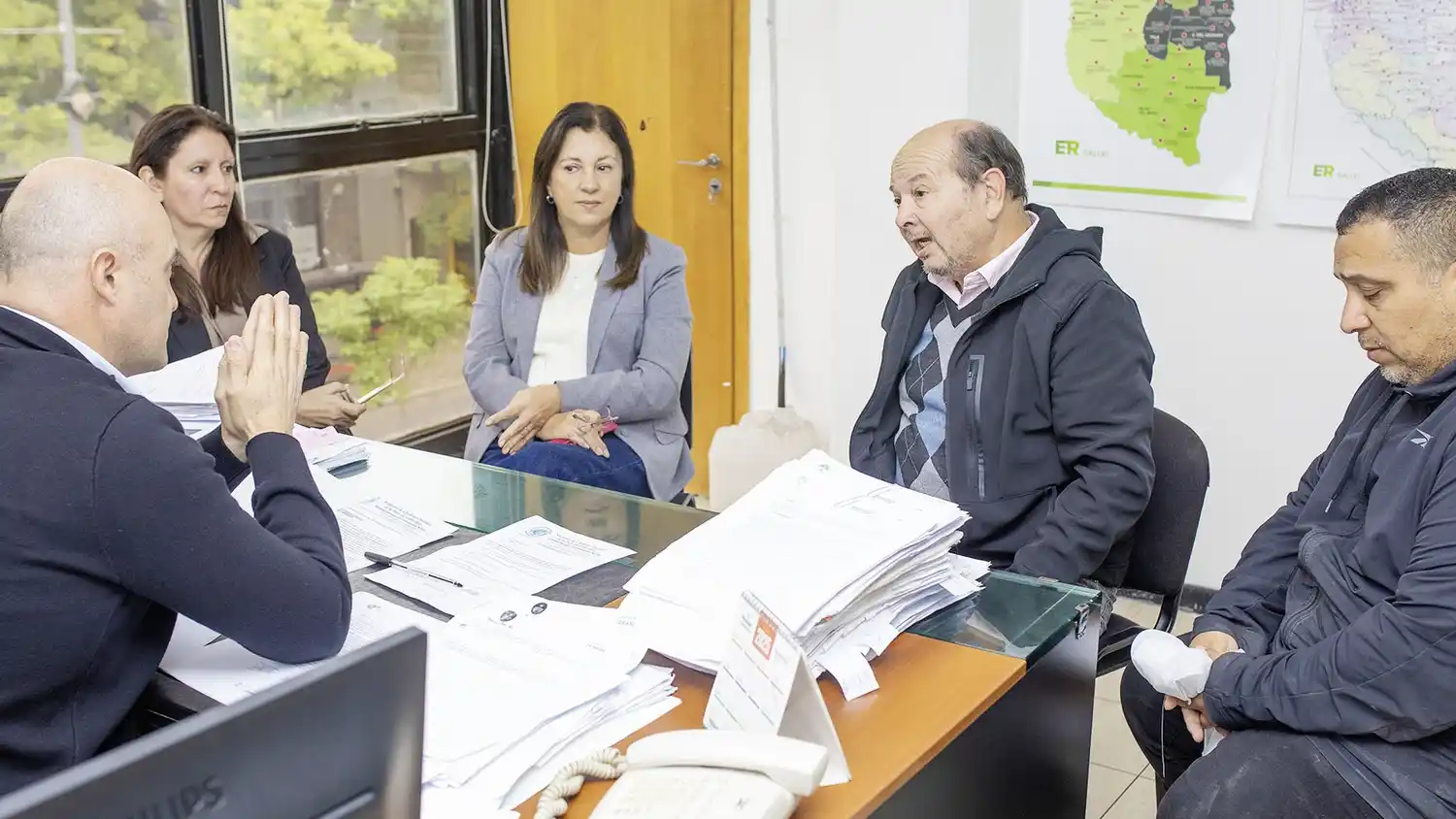 Autoridades de Salud dialogaron con representantes gremiales de los choferes de ambulancias