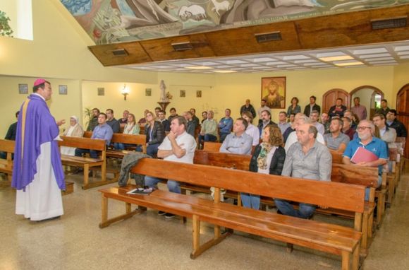 El Obispo encabezó una jornada de reflexión para dirigentes políticos