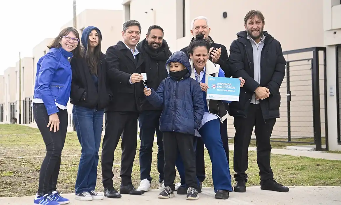 Kicillof: "Tenemos el mandato de seguir acompañando a un pueblo que sufre el ajuste"