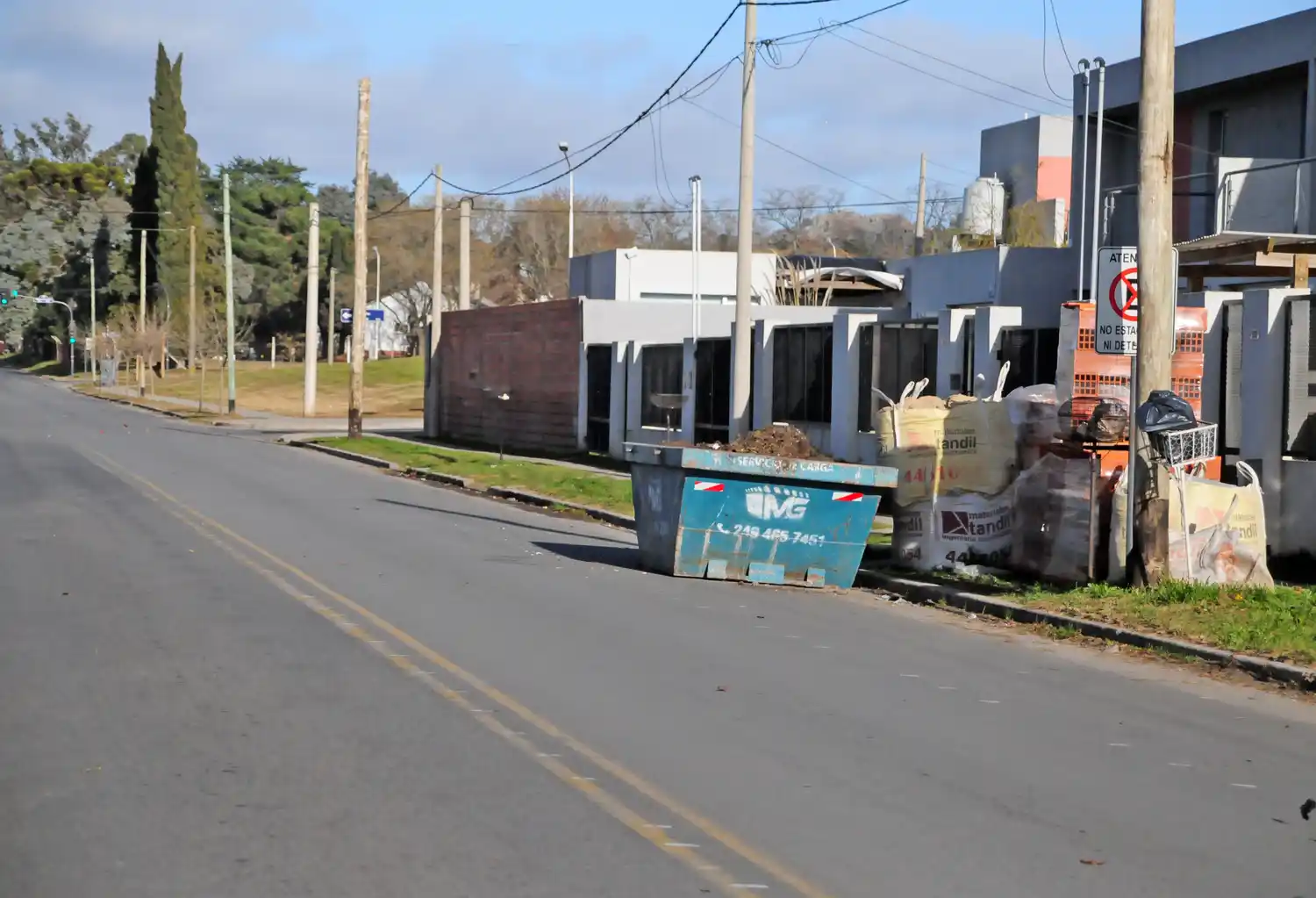 Se abre el debate en torno a la ordenanza de contenedores